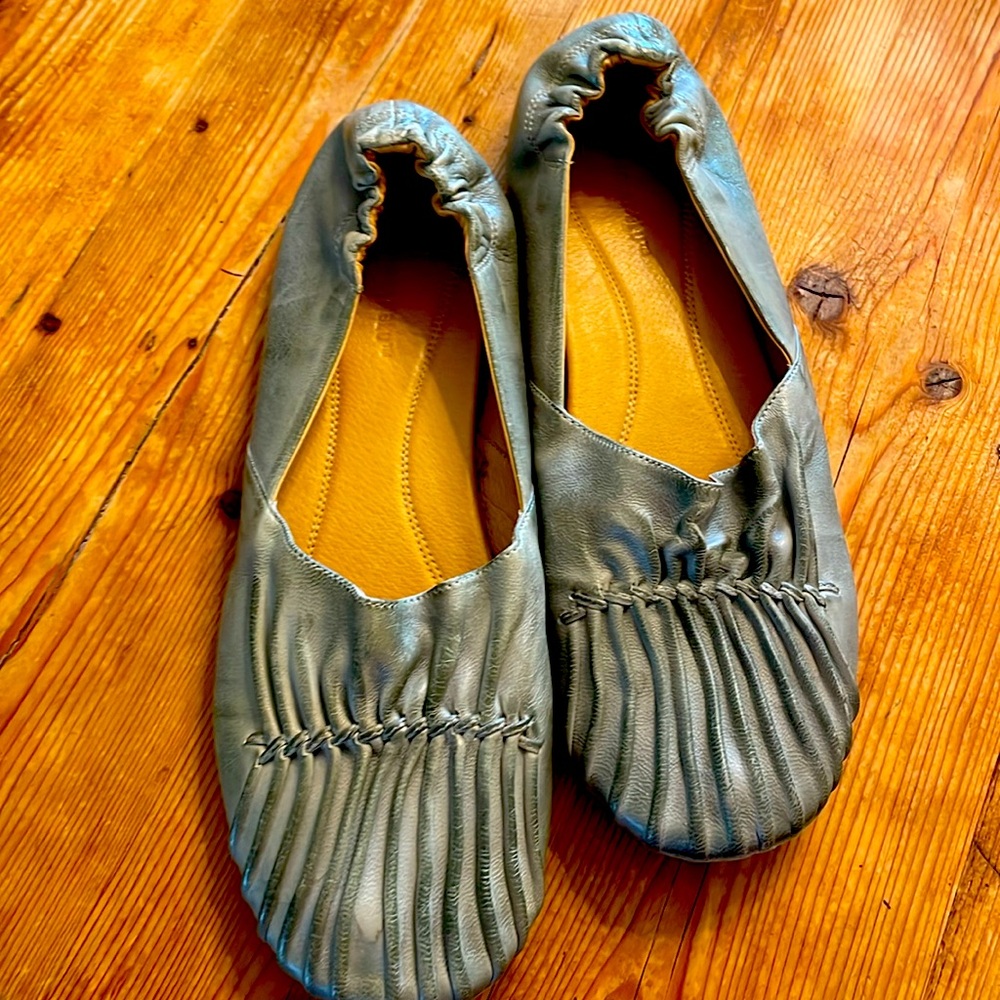 Chocolat Blu Leather Ballet Flats in pale green